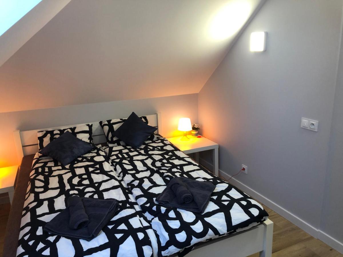 Klimatyzowane Apartamenty I Pokoje Przy Targach Kielce Exterior photo