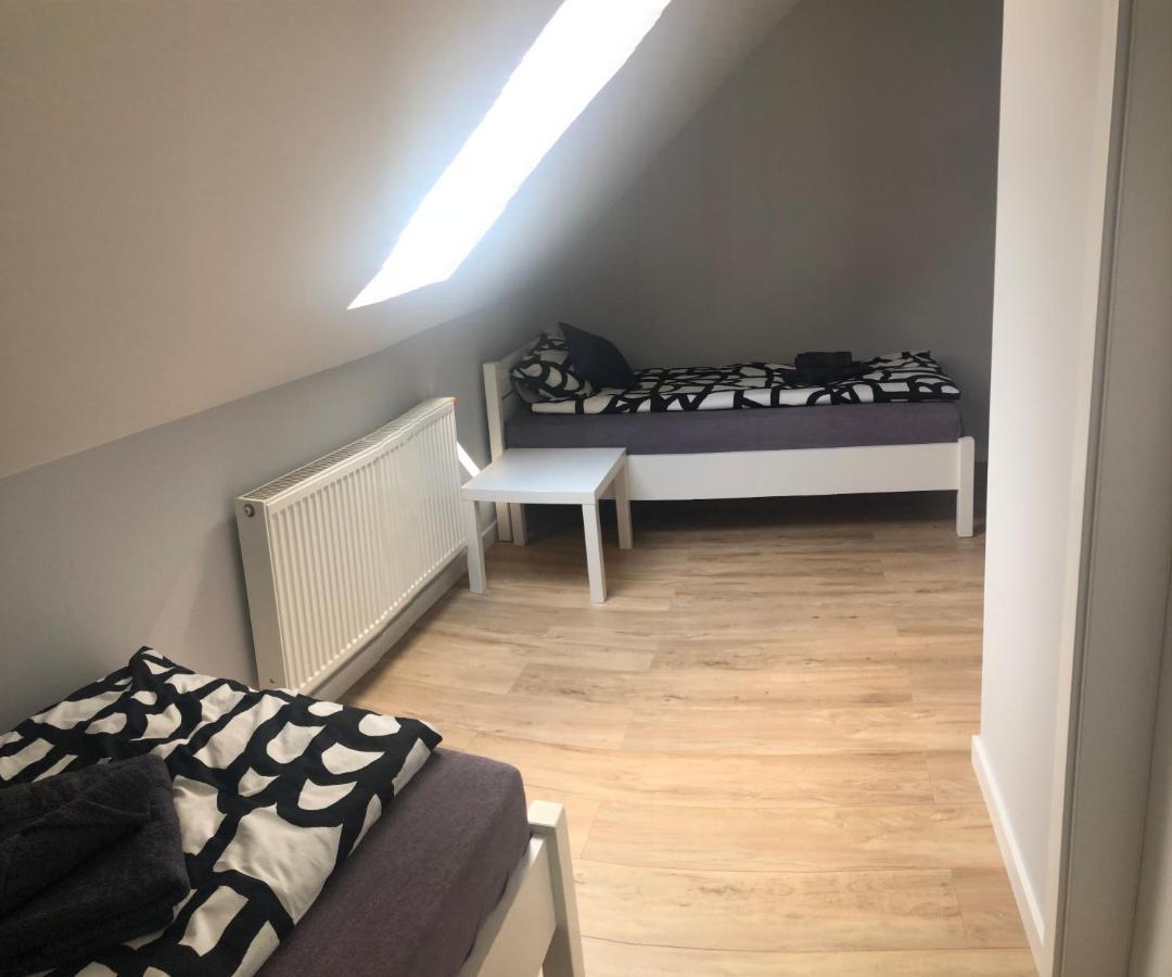 Klimatyzowane Apartamenty I Pokoje Przy Targach Kielce Exterior photo